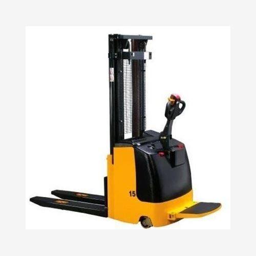 鹽田區吊車租賃市場解析 裝卸搬運服務與價格起步概覽