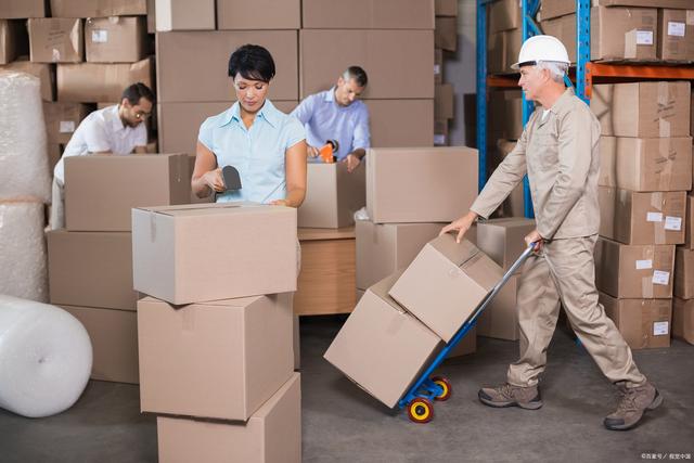 國際集運全流程指南 從包裹寄送到運輸設備租賃