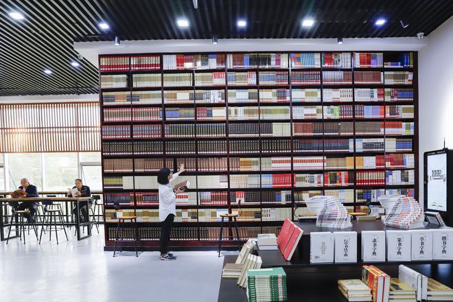 打造國家公共文化服務(wù)體系示范區(qū)高質(zhì)量發(fā)展的“成都樣本”——以圖書管理服務(wù)為例